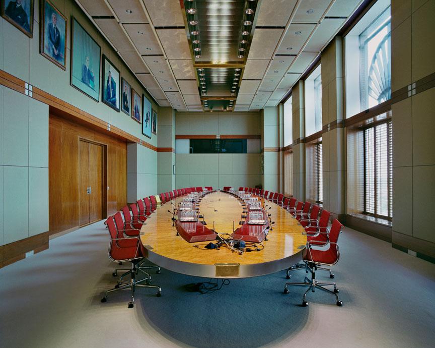 The Table of Power ,Jacqueline Hassink,First Edition