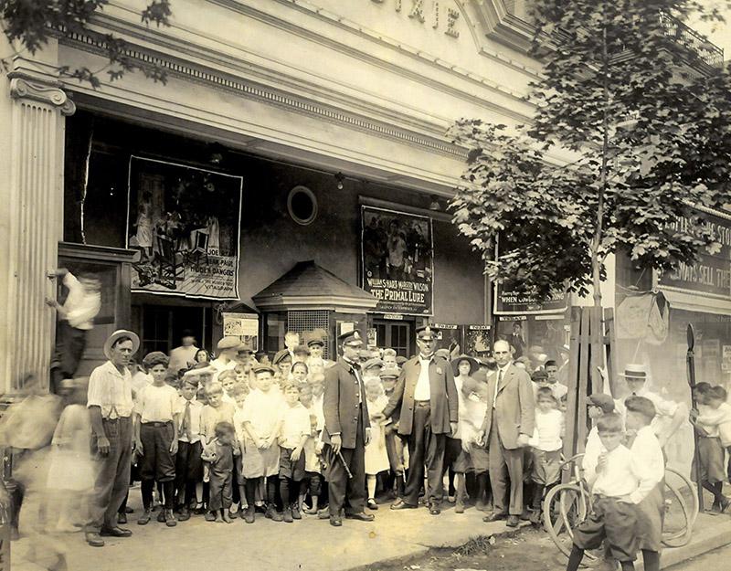 Dixie movie theater in Washington, DC, 1920.