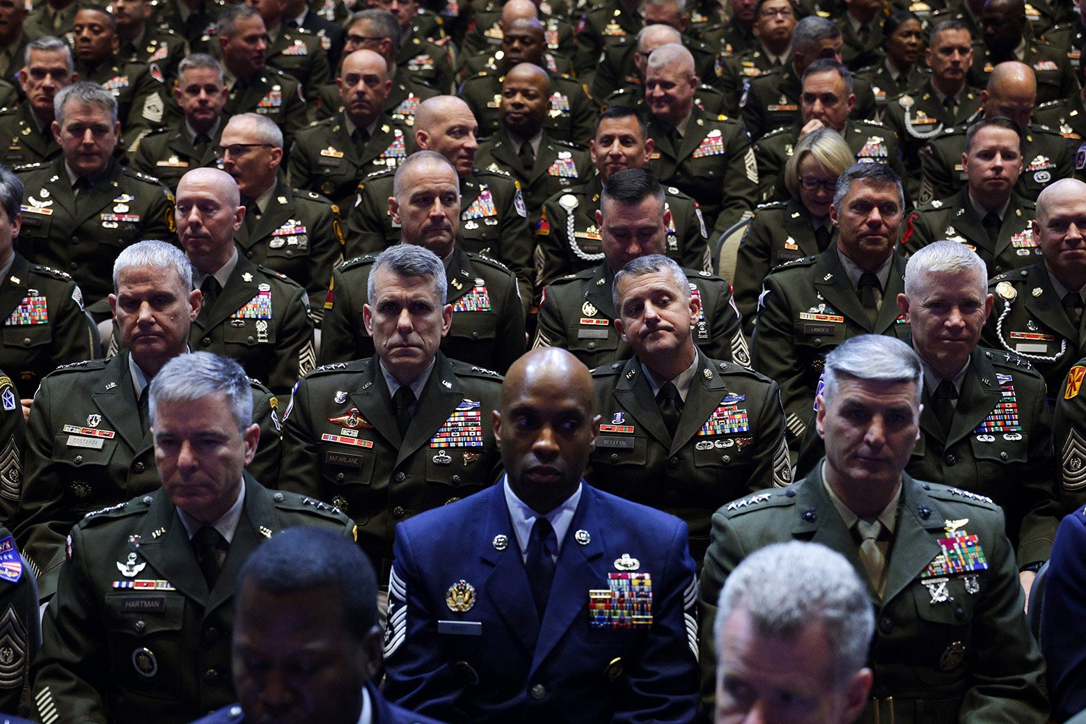 Hegseth & Trump Stage Awkward Display of Military Fealty for US Public