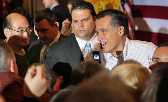 Mitt Romney speaks to Tea Party supporters.