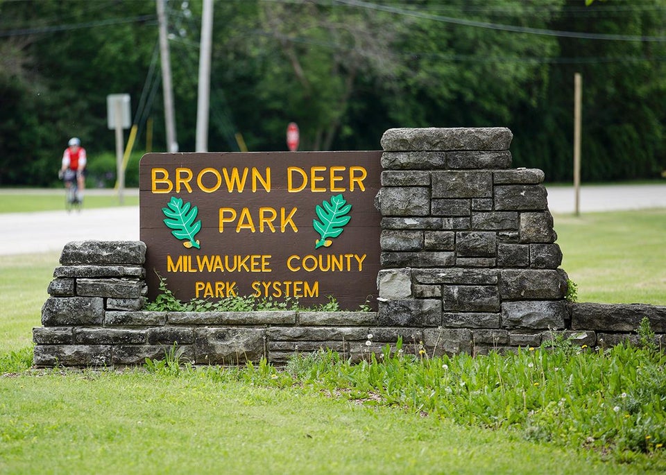 When Brown Deer, Wisconsin, became majority minority, some white