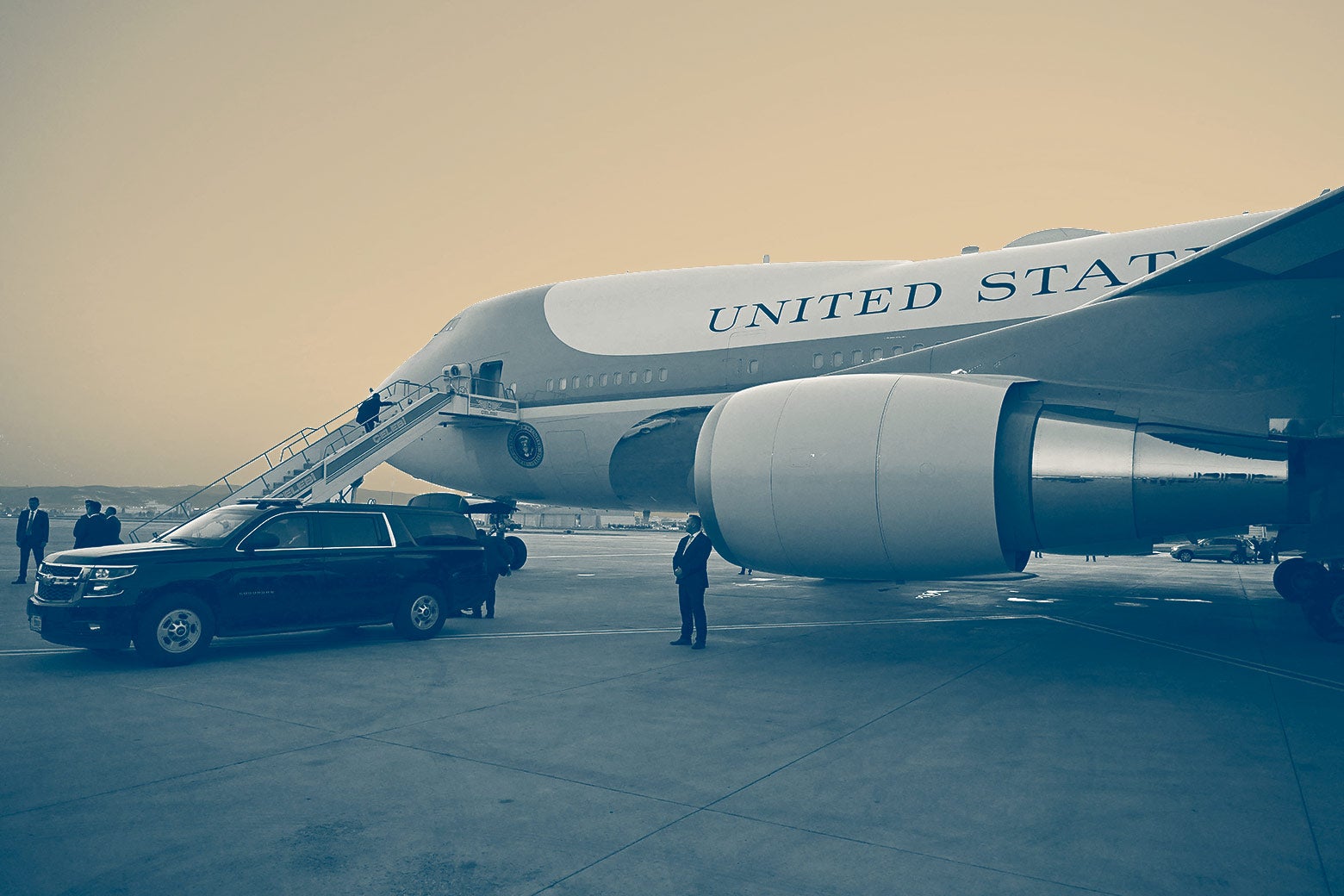 The Iran War Is Going So Well That Trump Had to Hide in an Airport Catering Truck
