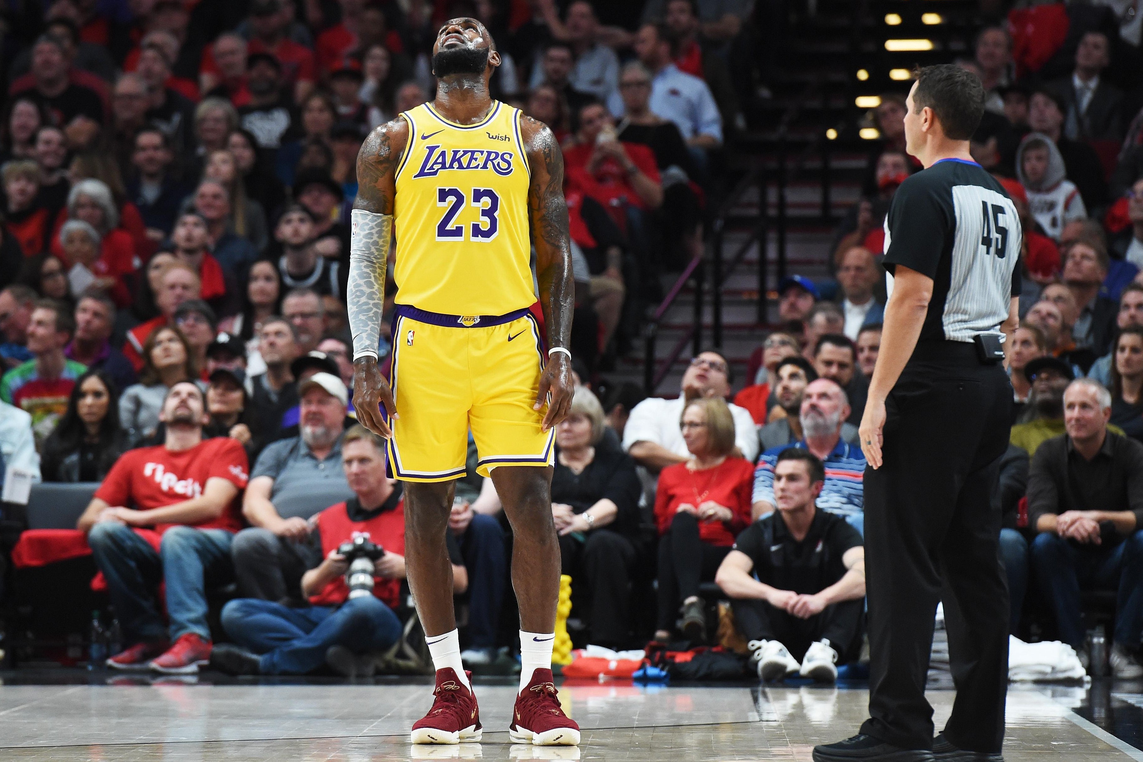 Lakers Lose to Trail Blazers in LeBron James's Debut - The New
