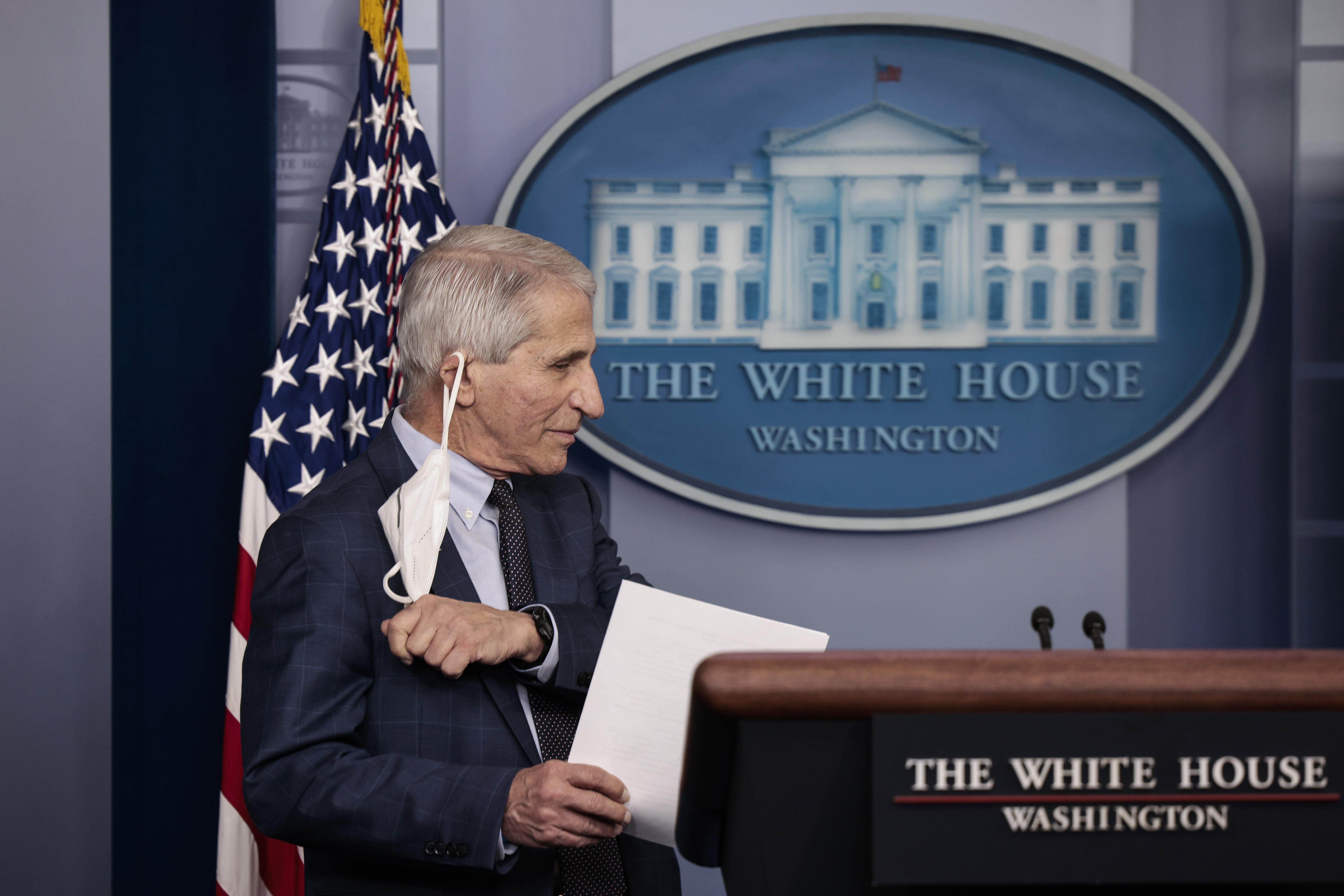 Fauci: CDC Considering Adding COVID Testing Requirement to New Isolation Guidelines