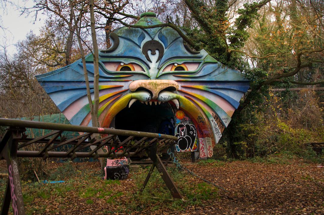 8 Eerie Abandoned Amusement Parks in the United States