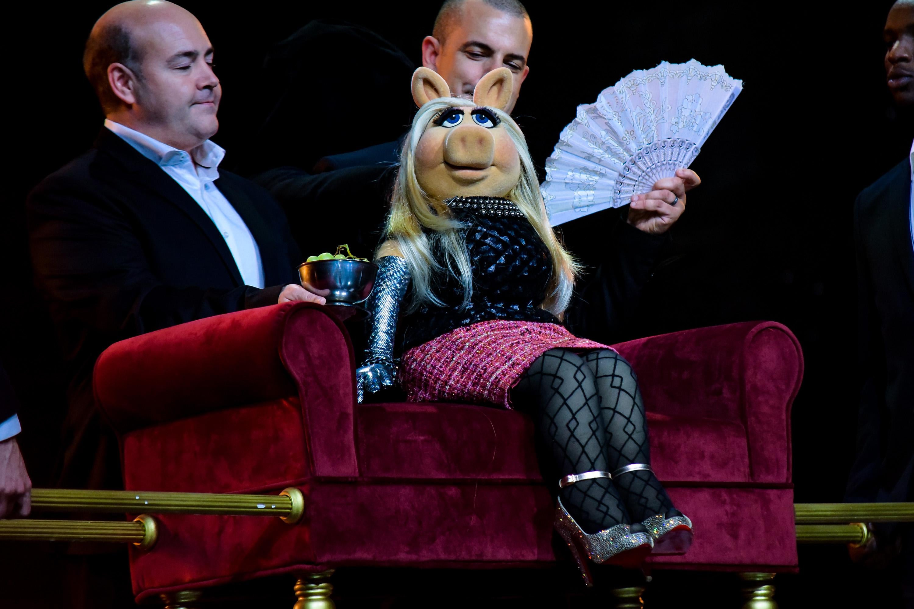 Miss Piggy speaks on stage during the 2018 WE Day Toronto Show at Scotiabank Arena on Sept. 20, 2018.