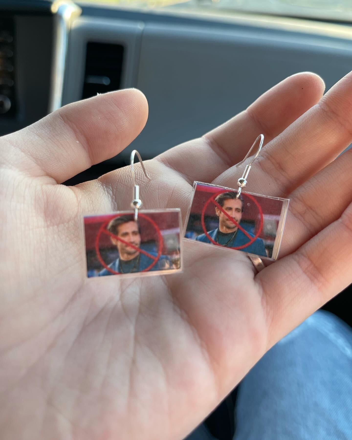 An Interview With a 13-Year-Old Whose Anti&ndash;Jake Gyllenhaal Protest Earrings Have Swept Her Middle School