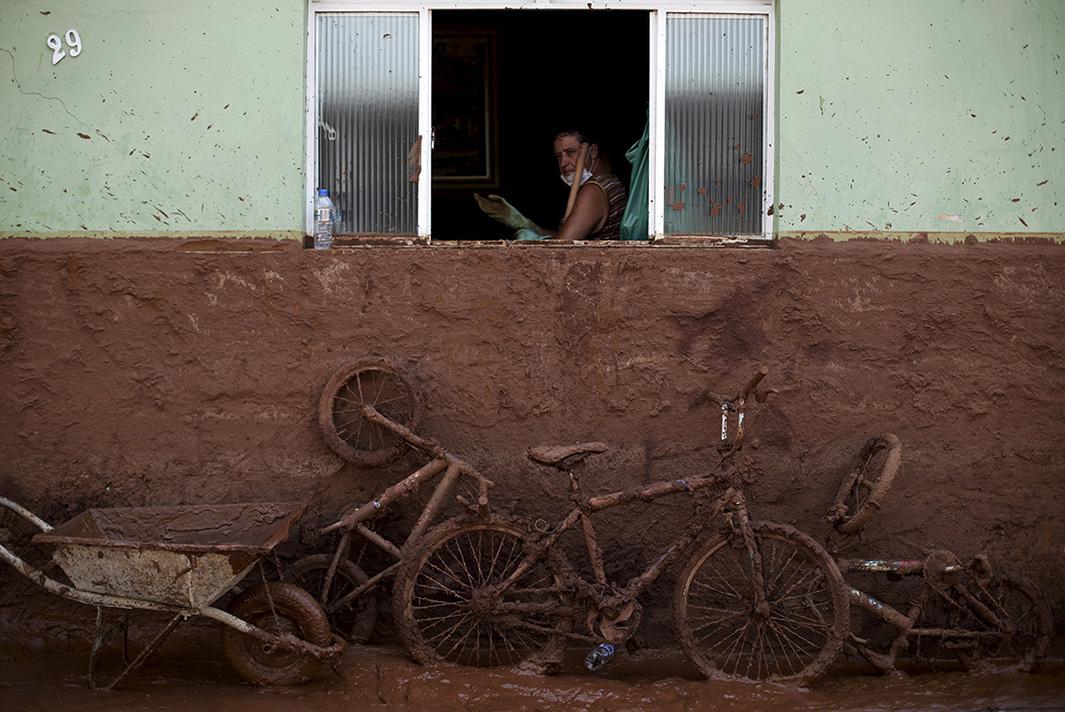 Brazil's mining dam disaster photos.