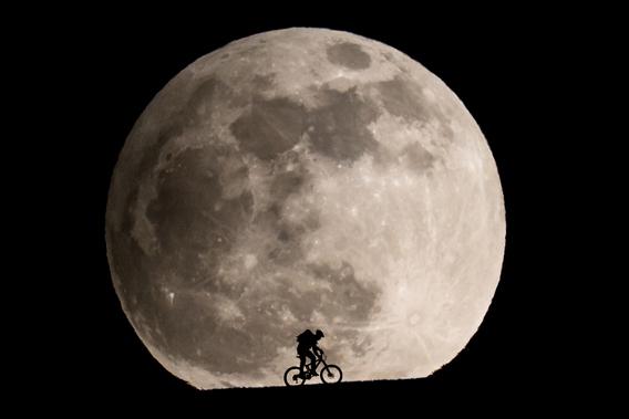 Philipp Schmidli photo of the Moon
