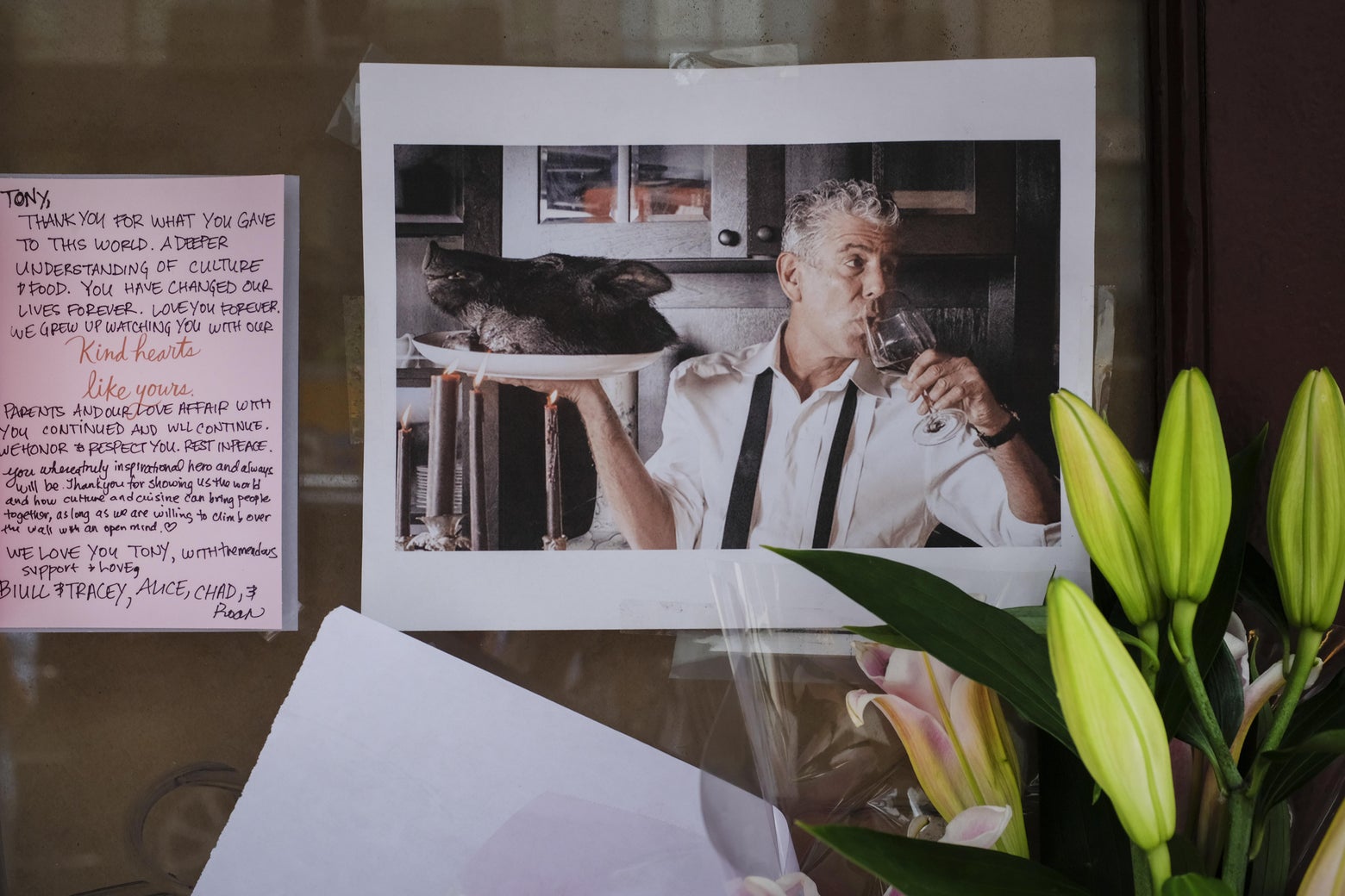 Prosecutor says no sign of foul play, violence in Anthony Bourdain’s death.