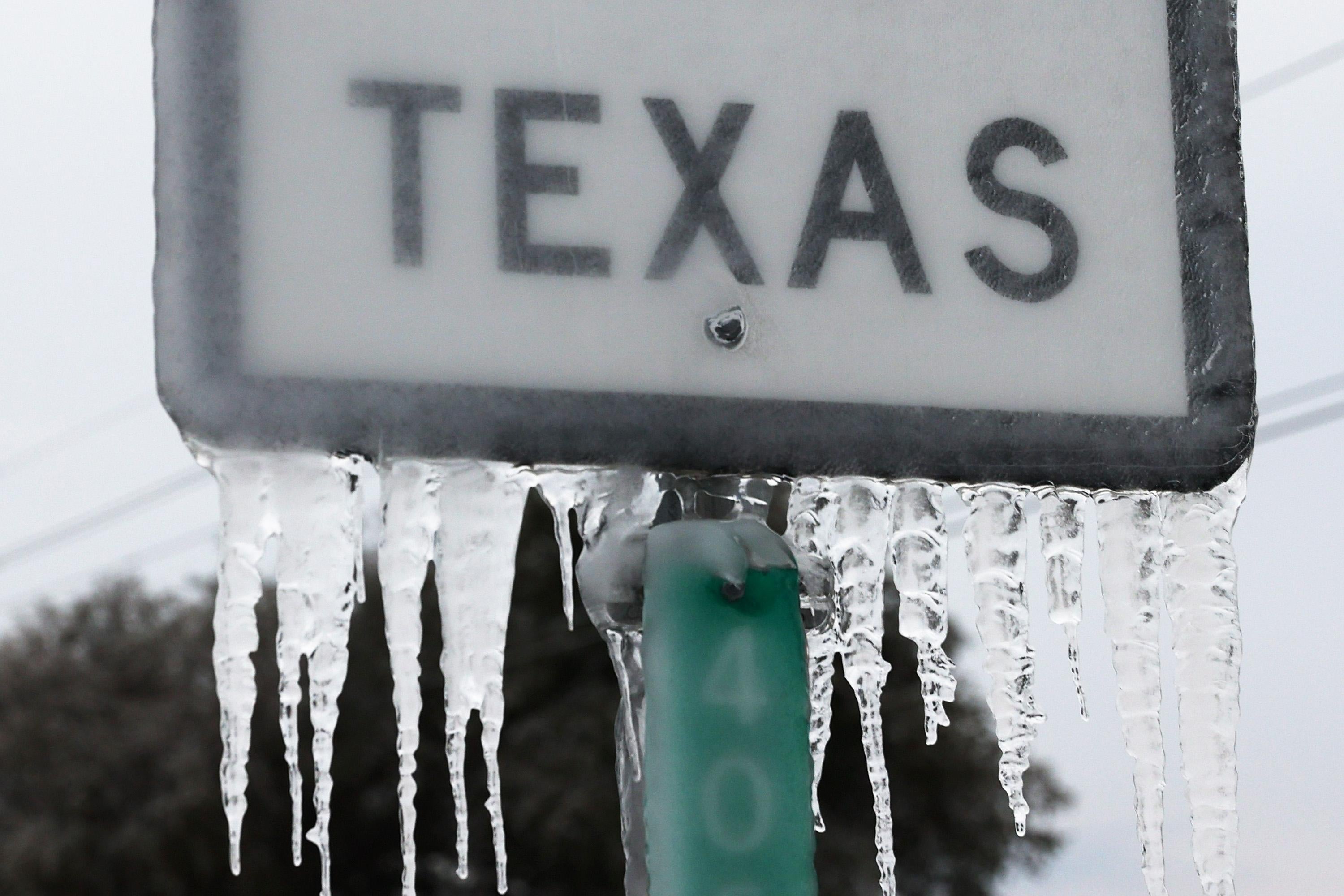 Dangling icicles at Apple store not company's worst problem