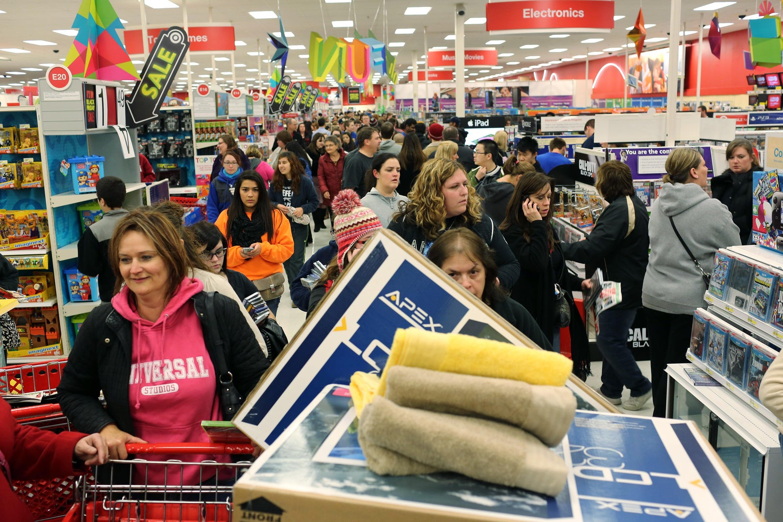 black-friday-more-stores-open-on-thanksgiving