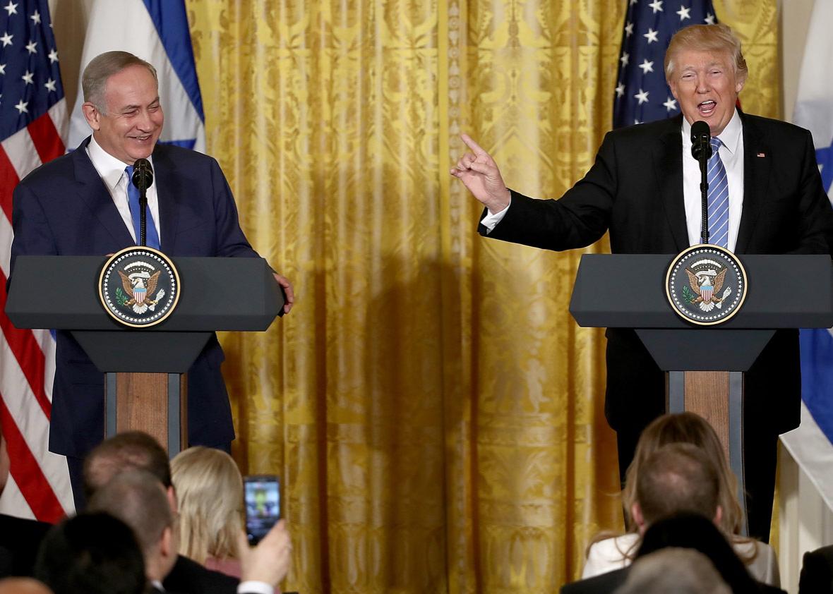U.S. President Donald Trump (R) and Israel Prime Minister Benjamin Netanyahu (L)