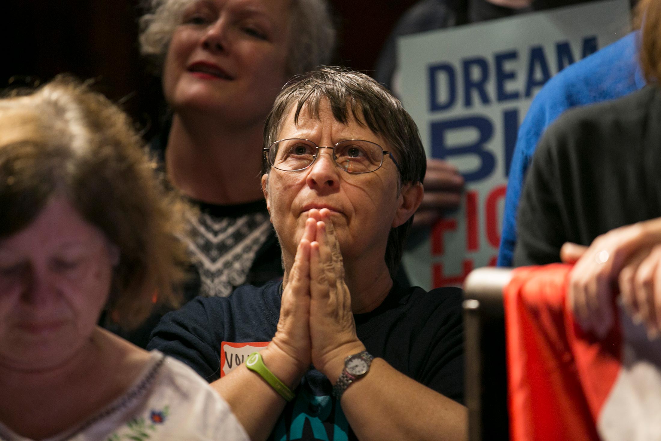People listen to Democratic Presidential candidate Sen. Elizabeth Warren speak at Bogart's in Cincinnati, OH on May 11, 2019.