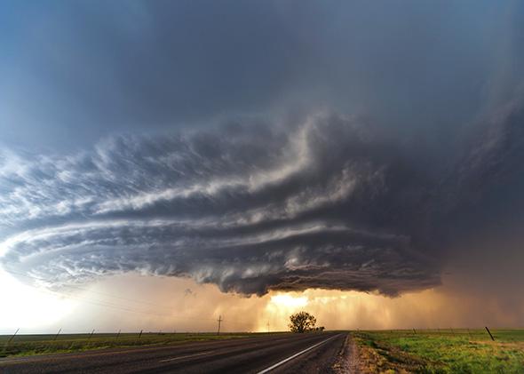 Tornadic supercell in the American plains.