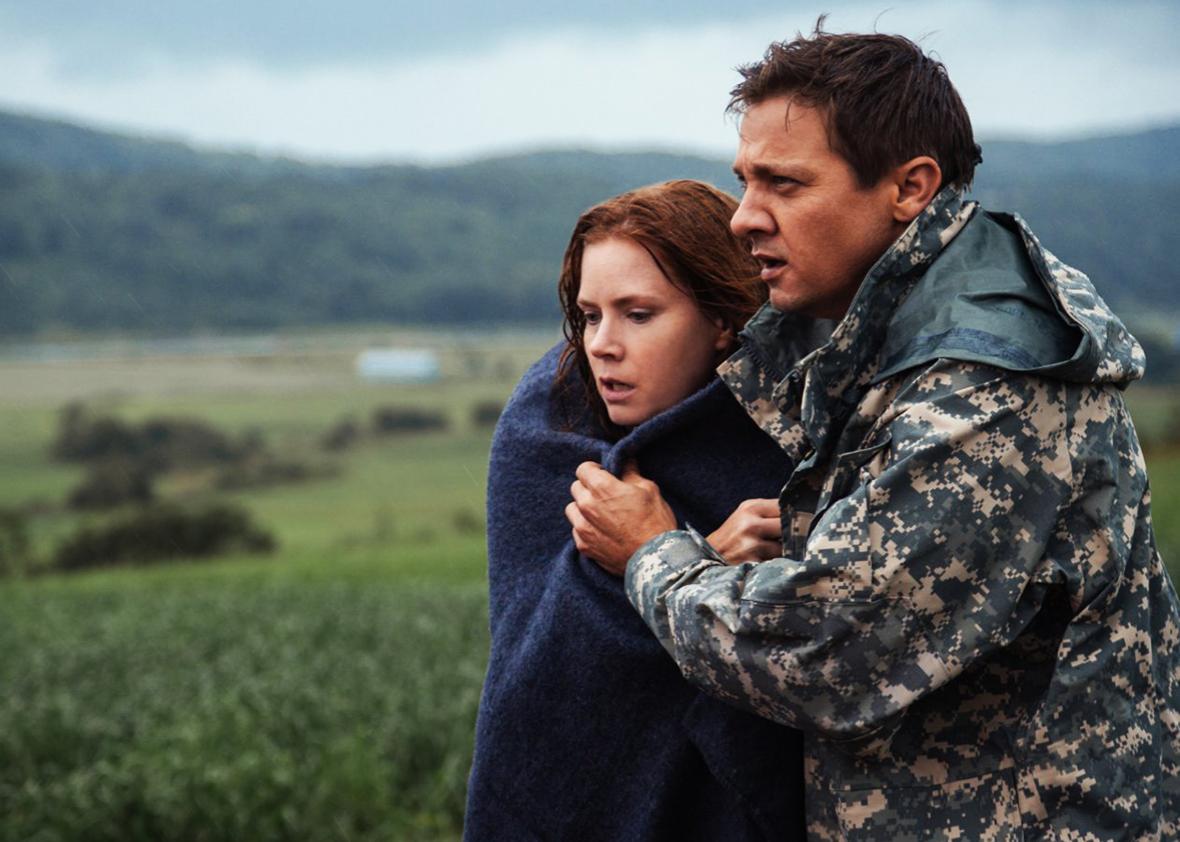 Amy Adams and Jeremy Renner in Arrival.