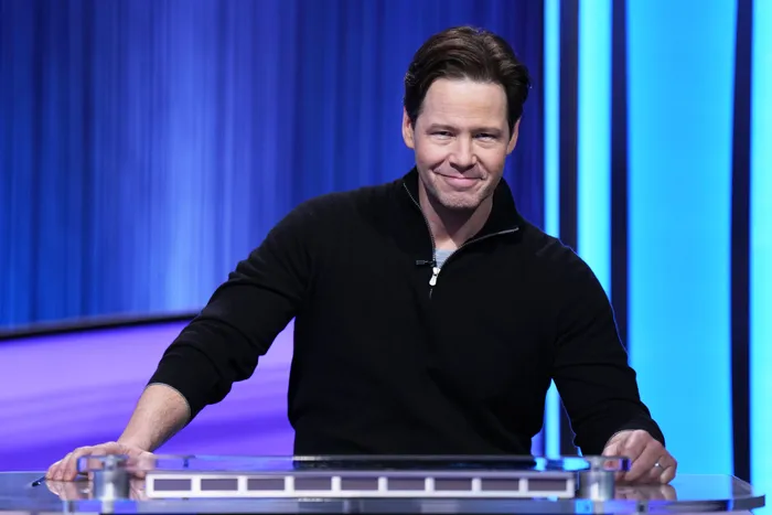 Ike Barinholtz Is the Chaos Agent <em>Jeopardy!</em> Needed—and More Is Coming Luke Winkie