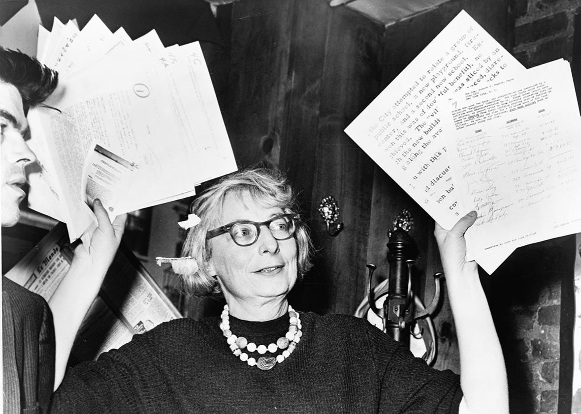 Jane Jacobs, chairman of the Committee to Save the West Village, presents evidence at the Lion's Head restaurant, New York, 1961. 