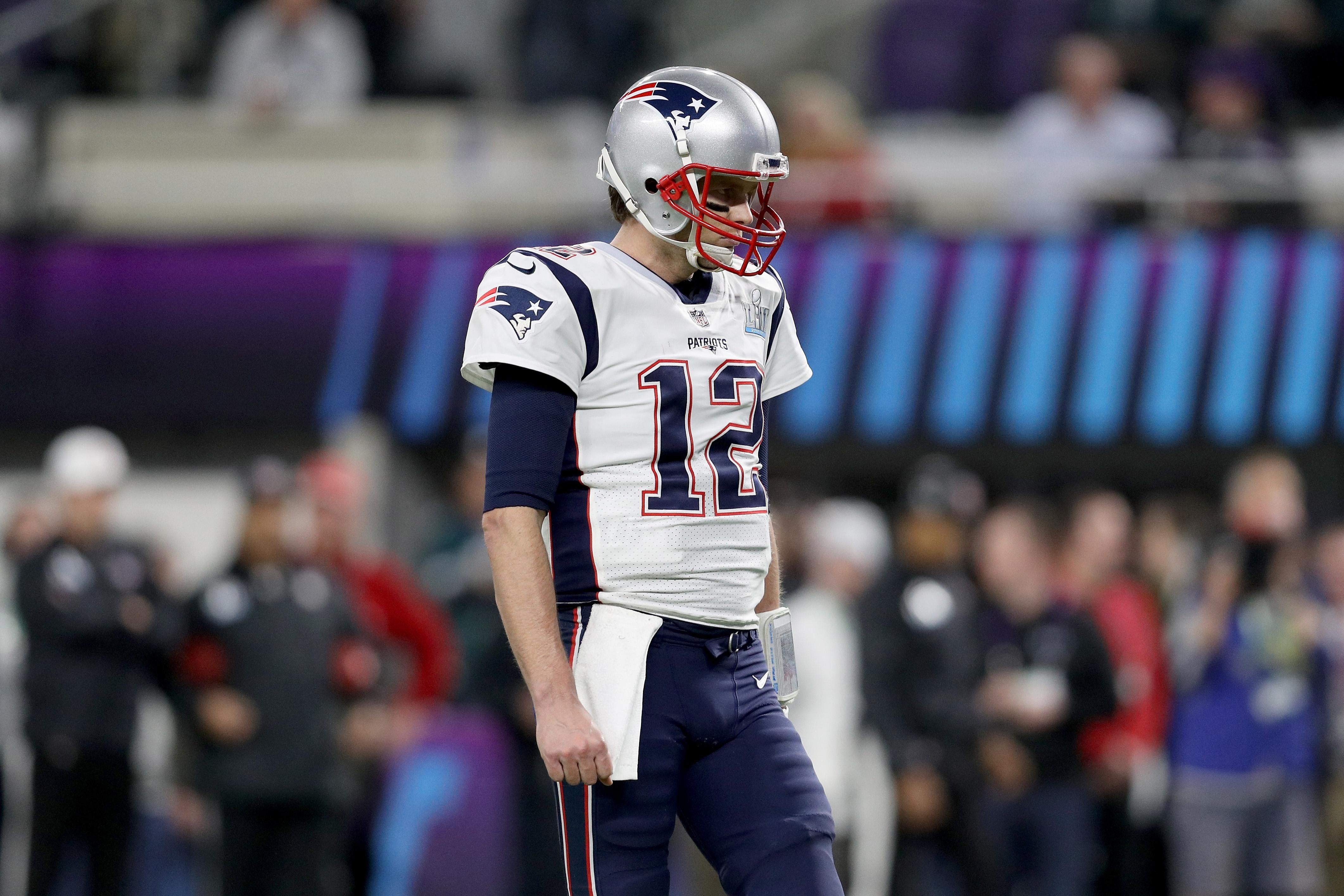 Here are some very satisfying photos of Tom Brady looking sad