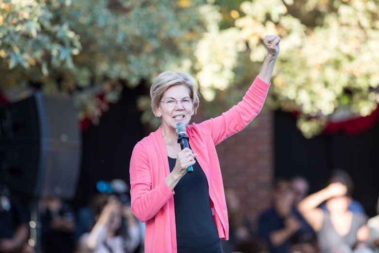How many Facebook employees have donated to Elizabeth Warren?