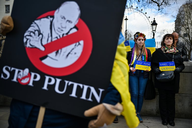 LONDON, ENGLAND - FEBRUARY 25: Ukrainians demonstrate in Whitehall outside of Downing Street the residence of the UK Prime Minister Boris Johnson on February 25, 2022 in London, England. Russia began a large-scale attack on Ukraine, with Russian troops invading the country from the north, east and south, accompanied by air strikes and shelling. The offensive prompted a wave of sanctions from the U.S. and European governments. (Photo by Jeff J Mitchell/Getty Images)