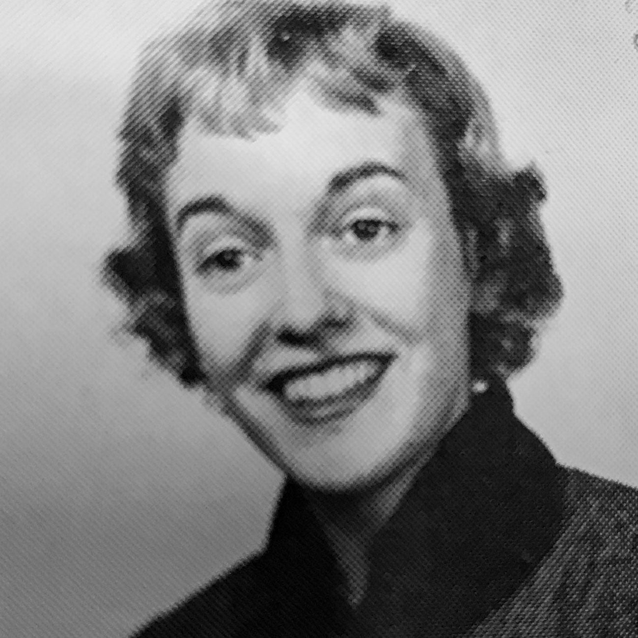 Yearbook photo of Virginia Davis Nordin.