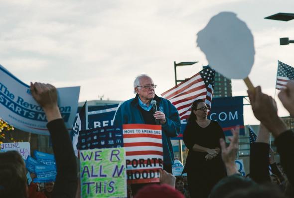  Bernie Sanders speaks to supporters at a rally before the Jeffe