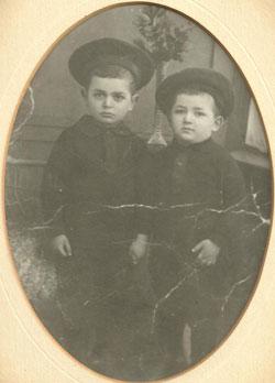 Michal Lemberger's grandfather, Eliezer Schoen (left), as a child in Germany, with his brother Alfred Schoen.