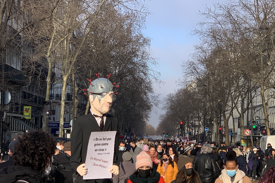 France's teachers went on strike over omicron measures, and parents had their back.