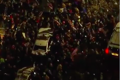 Hundreds Protest Closure of Staten Island Bar That Refused to Obey State Coronavirus Restrictions Hundreds Protest Closure of Staten Island Bar That Refused to Obey State Coronavirus Restrictions