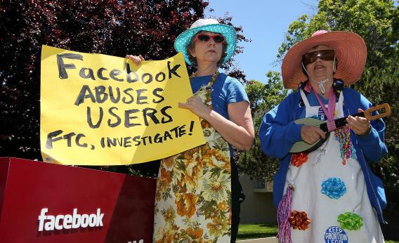 Facebook privacy protests