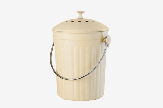 Oggi Countertop Compost Pail With Charcoal Filter.
