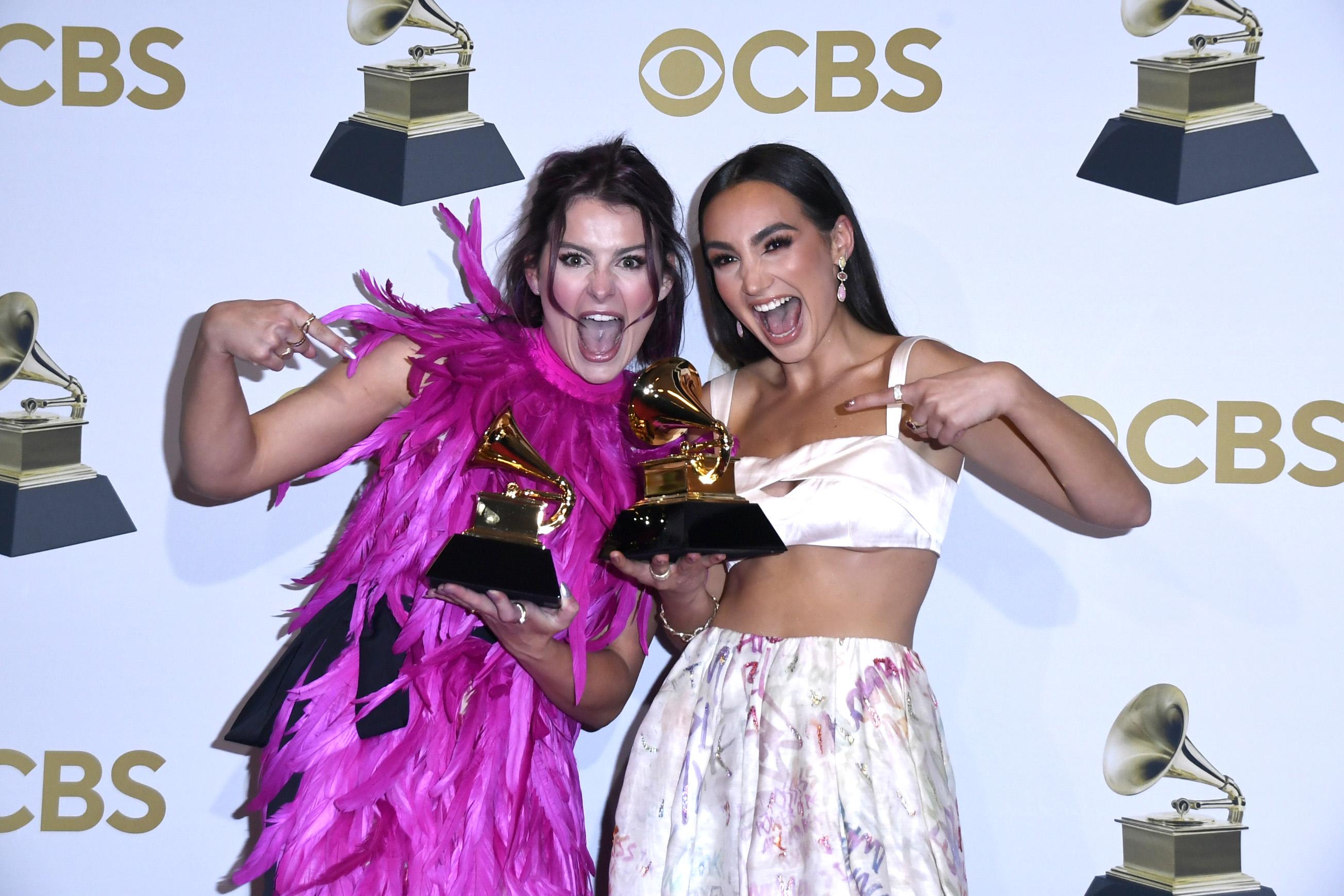 LAS VEGAS, NEVADA - APRIL 03: (L-R) Abigail Barlow and Emily Bear, winners of Best Musical Theater Album for "The Unofficial Bridgerton Musical" pose in the press room during the 64th Annual GRAMMY Awards at MGM Grand Garden Arena on April 03, 2022 in Las Vegas, Nevada. (Photo by Mindy Small/Getty Images)