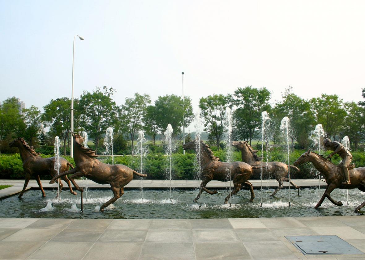 A fountain at the Tianjin Goldin Metropolitan Polo Club. 