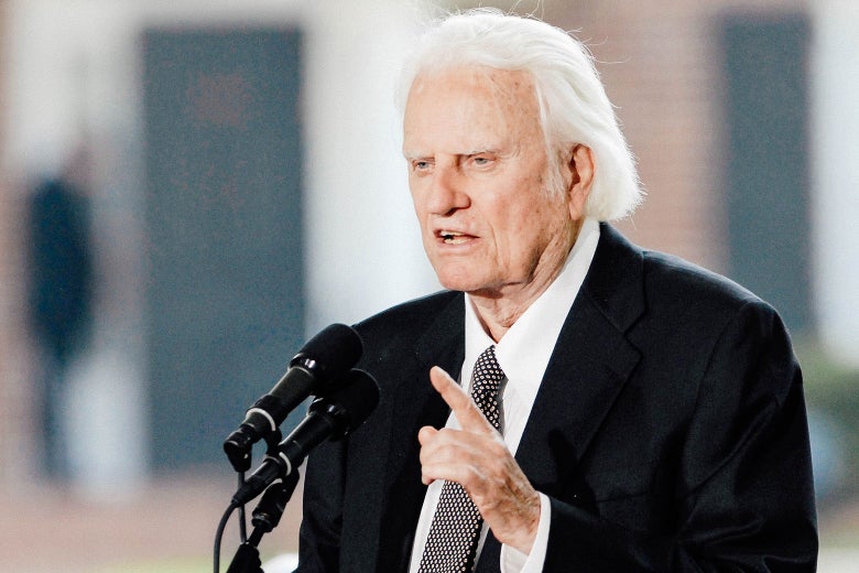 Evangelist Billy Graham addresses the audience from the stage during the Billy Graham Library Dedication Service on May 31, 2007, in Charlotte, North Carolina.