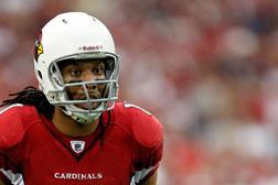 Arizona Cardinals wide receiver Larry Fitzgerald outruns