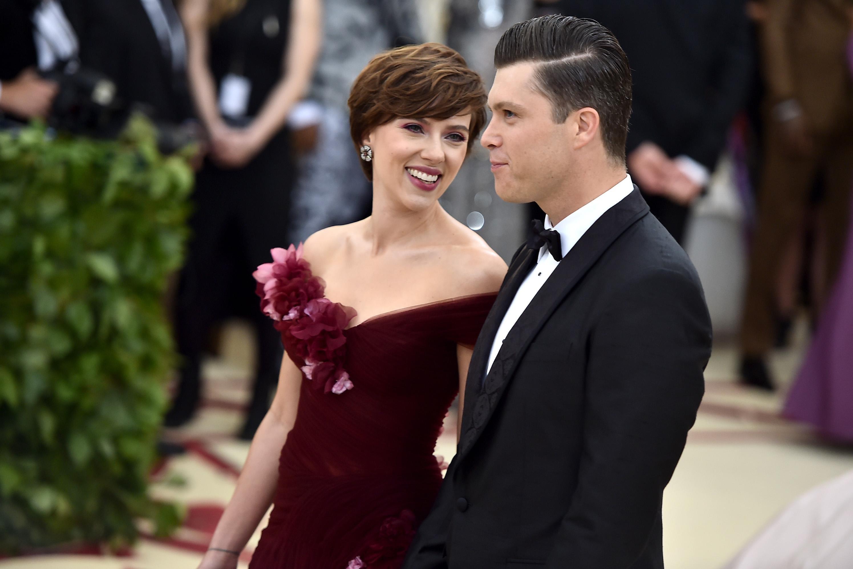 Scarlett Johansson and Colin Jost walk the red carpet at the Heavenly Bodies: Fashion & The Catholic Imagination Costume Institute Gala at The Metropolitan Museum of Art on May 7, 2018 in New York City.