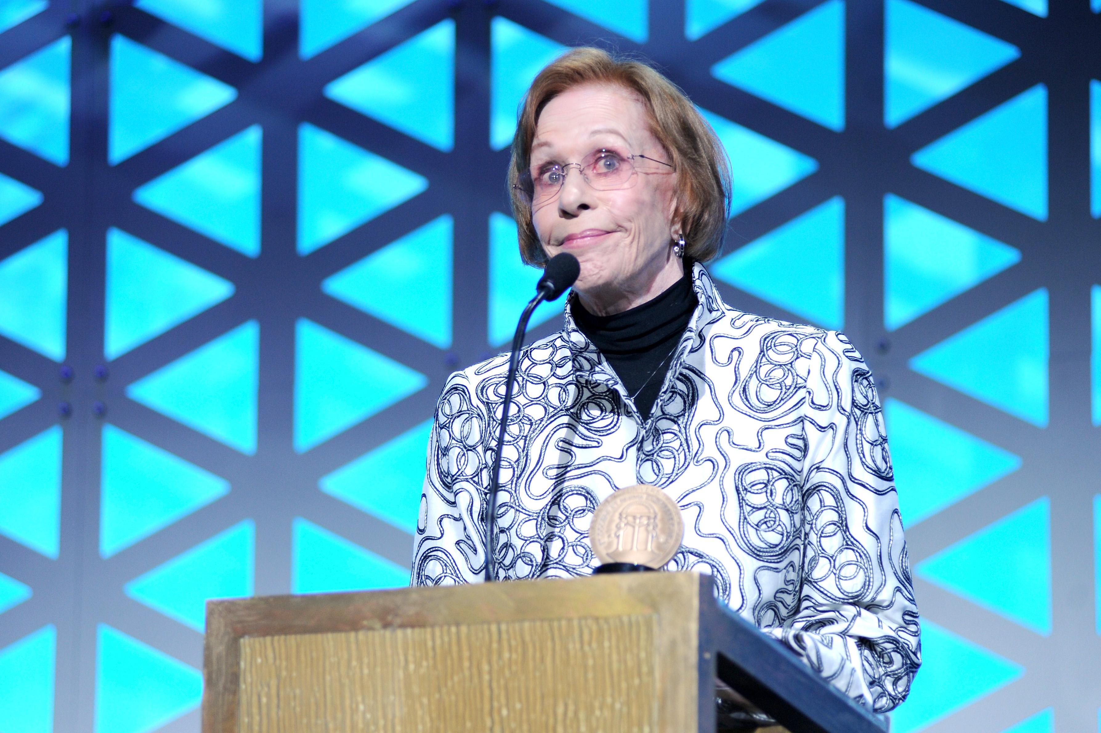 Carol Burnett Award: Golden Globes Announce Lifetime Television ...