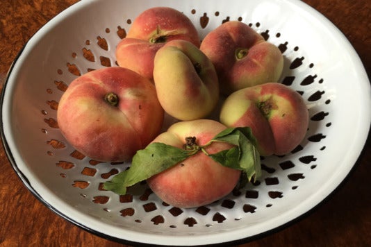 SHUEHO Vintage Look Enamel Vented Self-draining Bowl.