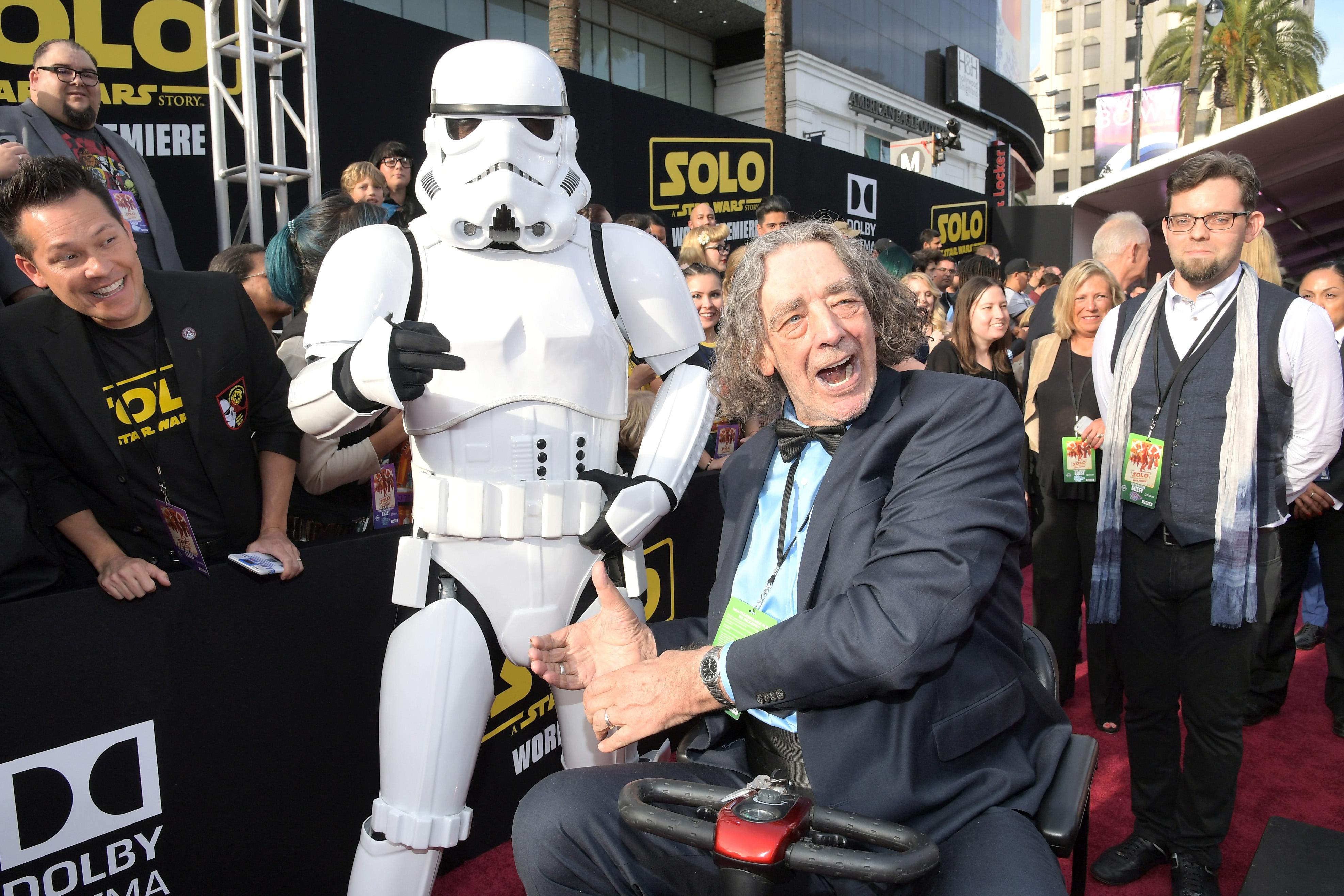 Chewbacca Actor Peter Mayhew Dead Mark Hamill Billy Dee Williams