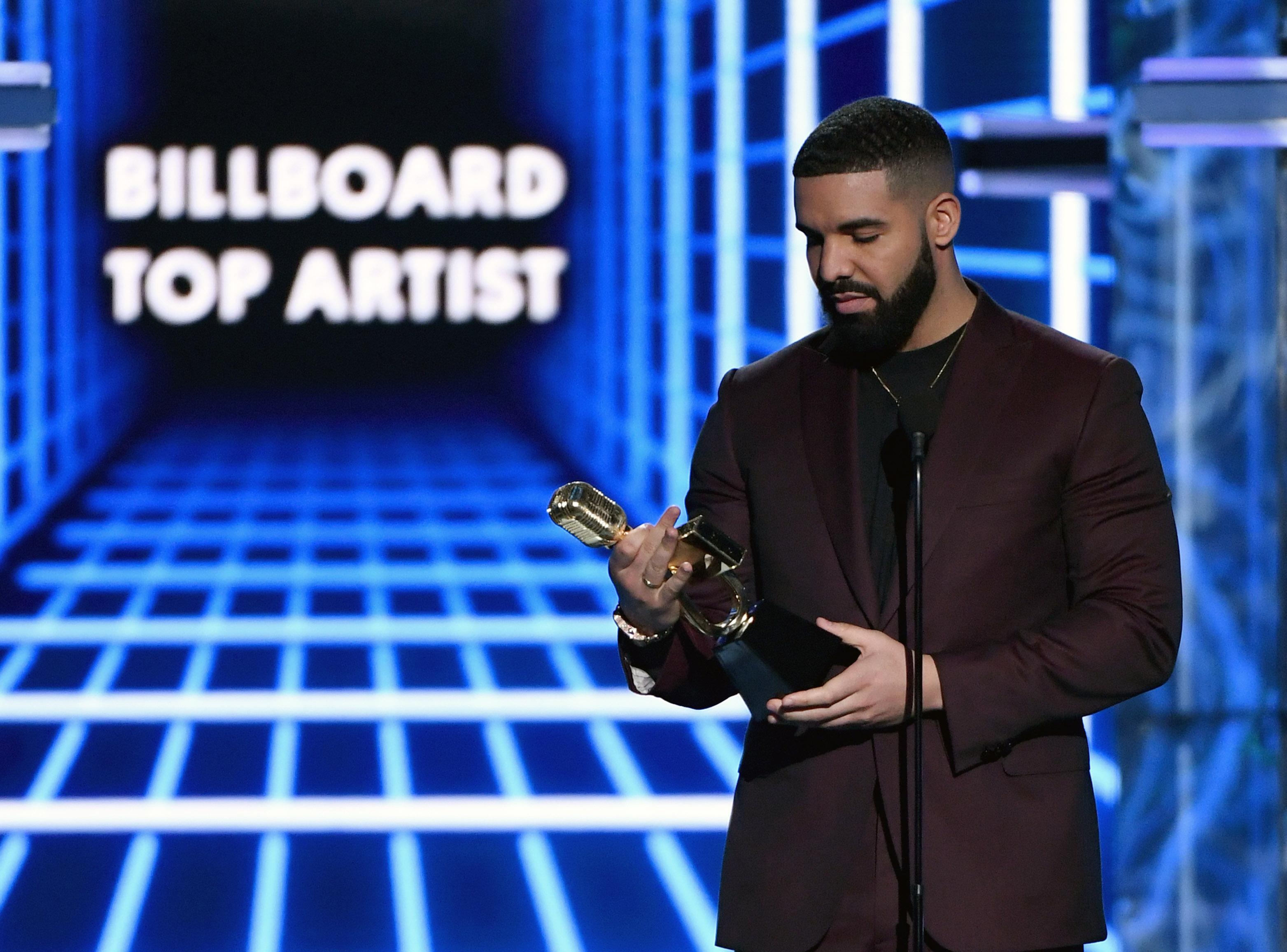 Did Drake Just Prove He&rsquo;s Bigger Than the Beatles?