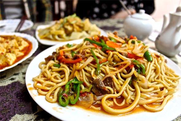 Lovely laiman noodles (with vegetable and beef) at El Fardus Restaurant in Abbasiya.