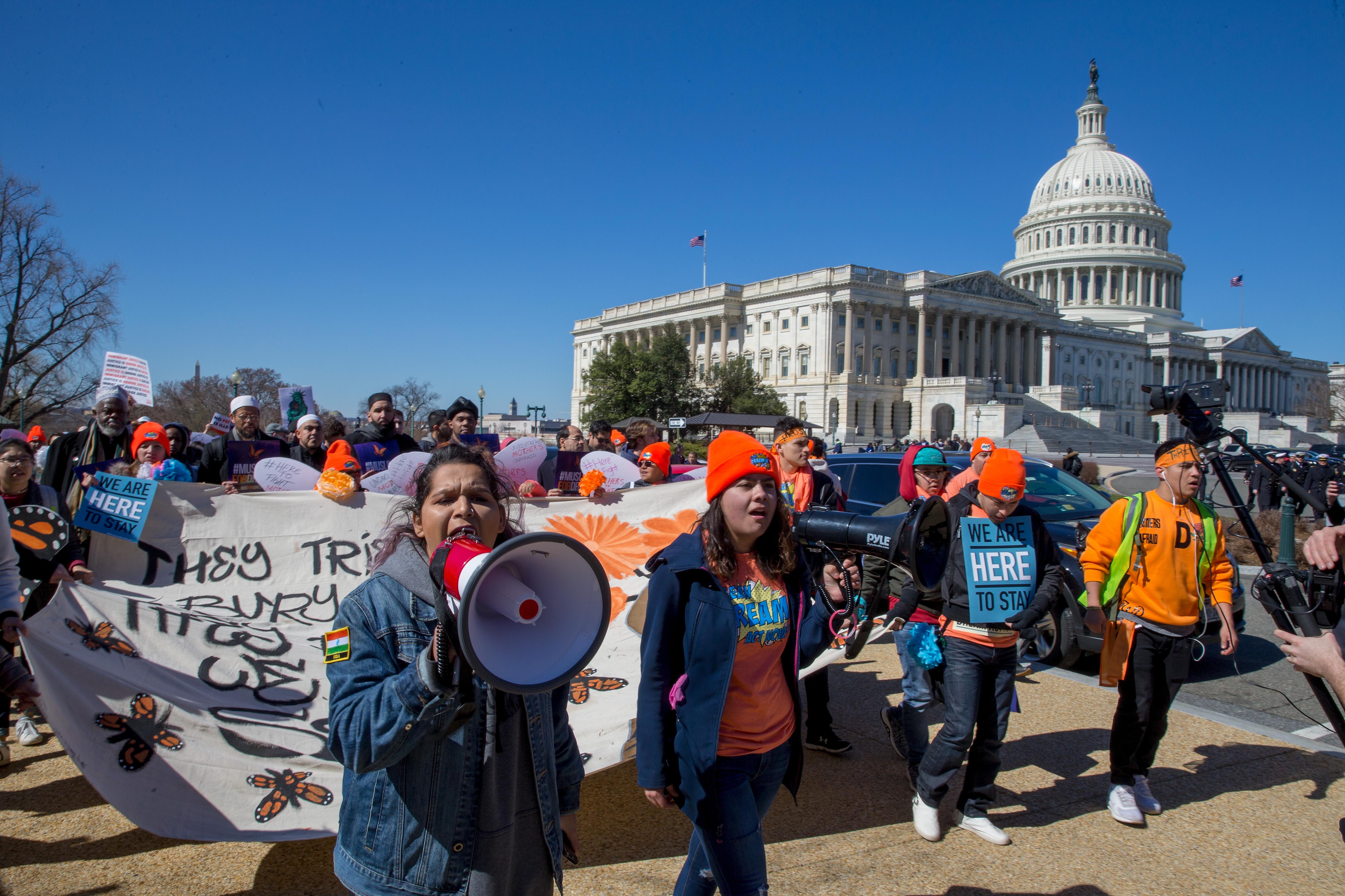 DACA Federal judge rules Trump administration must accept new