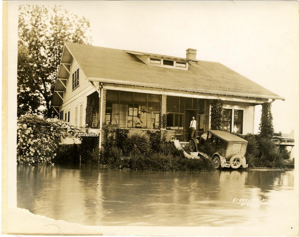 History Of 1927 Flood In Mississippi Photos Taken Along The Railroad