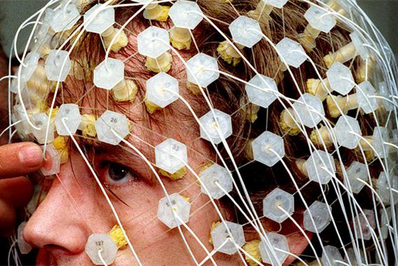 Geodesic sensor net used by scientists during an experiment at the EEG lab at Auckland University, where New Zealand's first computer images of thought process were obtained, December 17, 1998.
