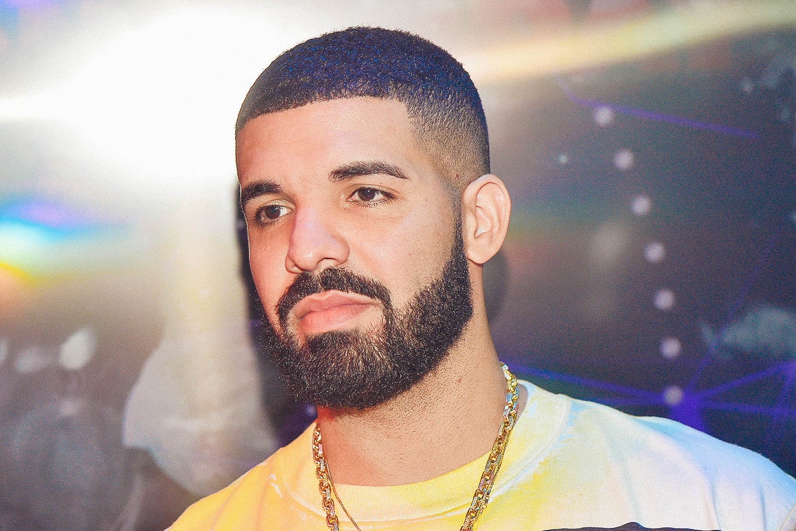 Drake gets roasted over his new hairstyle and a meme compares his hair to  NeNe Leakes, and the style she used to rock #RHOA [PHOTO] %