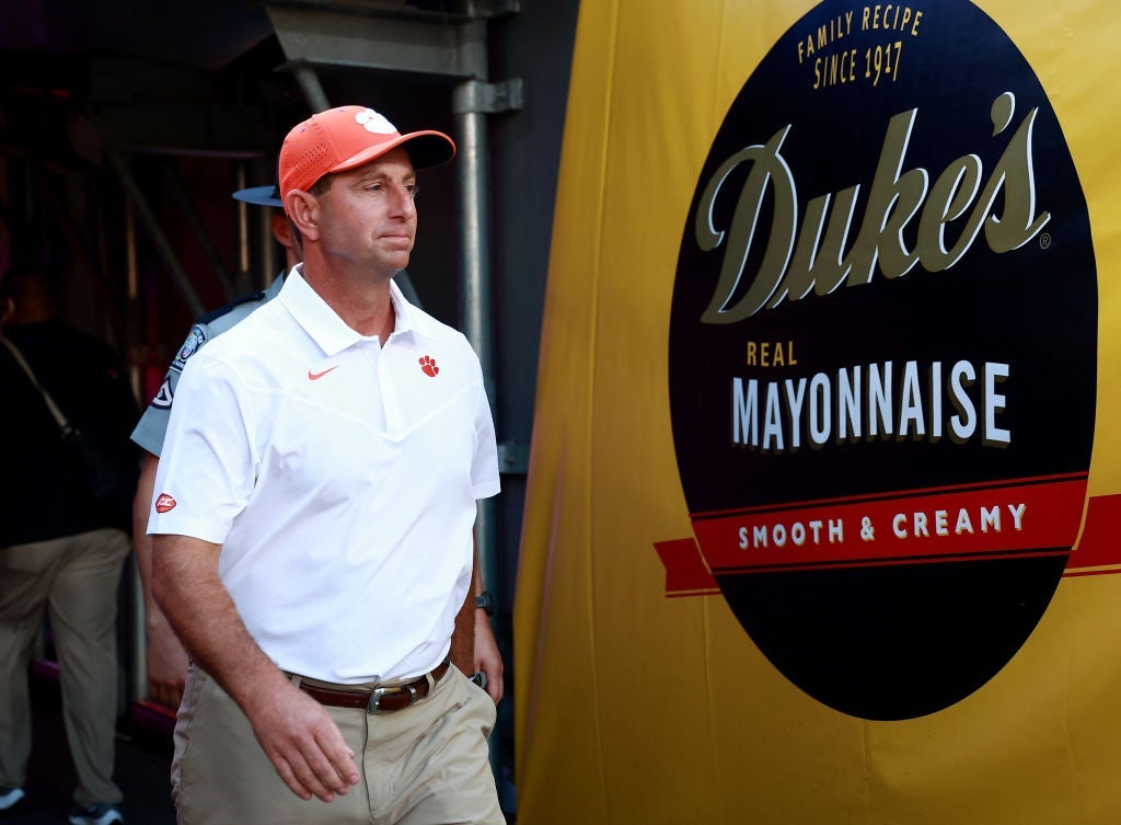 Highest Ratings in Five Years Suggest College Football Will Survive Era of Players Doing Instagram Ads for Car Dealerships