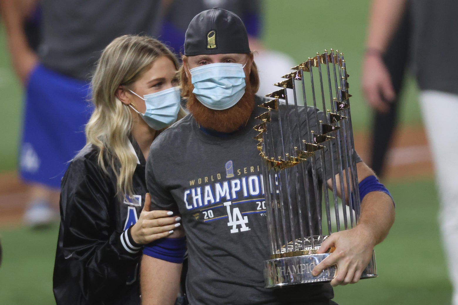 Dodgers’ Justin Turner Celebrates World Series Win on Field Despite Testing Positive for COVID-19 Midgame