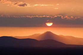 Sunset over an Oregon volcano