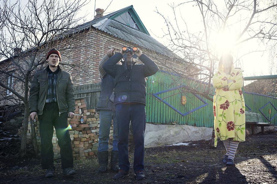 The Kovalenkos and Vladimir goes out to look for the shelling. It is about 30 kilometres away, they reckon.